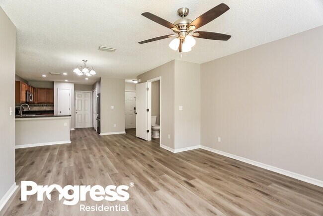 Building Photo - 10621 Academy Park Dr