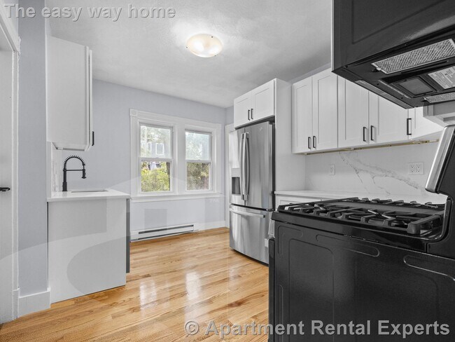 Building Photo - 39 Hancock St