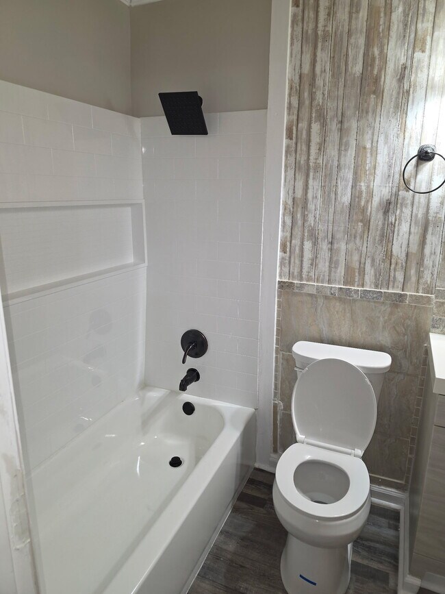 Foto del edificio - 3029 Dobbs Dr