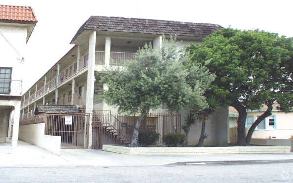 Primary Photo - 4023 W 141st St