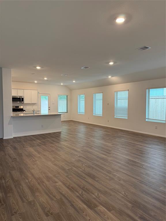 Building Photo - 7570 Angels Lndg Ln