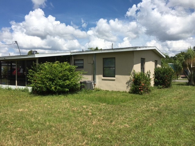 Building Photo - 21371 Hepner Ave