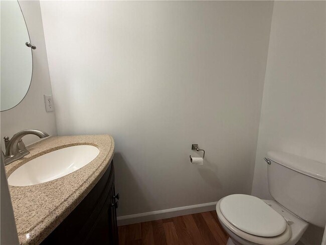 Foto del edificio - 902 Darling Ave