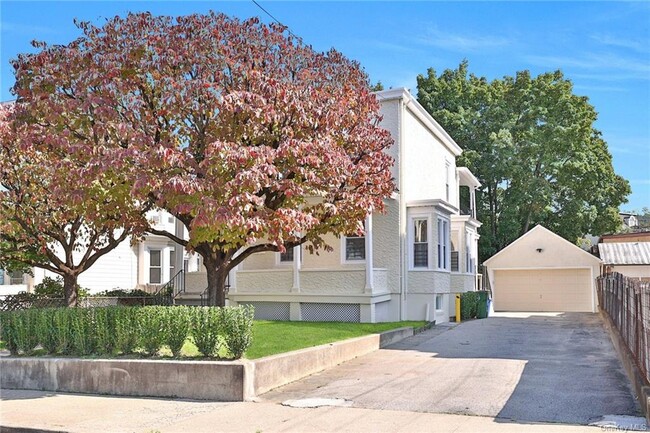 Building Photo - 36 Cottage Pl