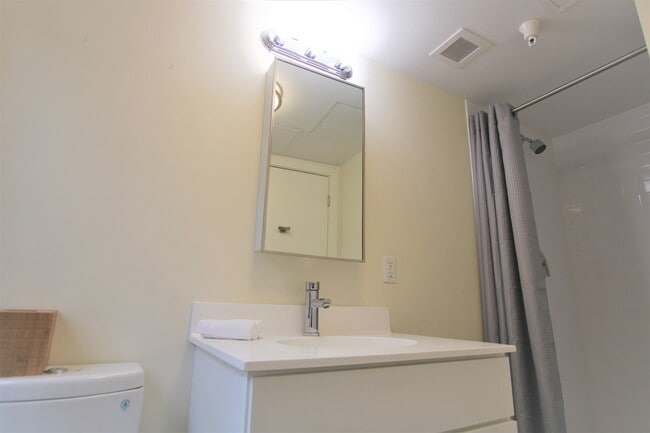 Building Photo - 8 Winter St