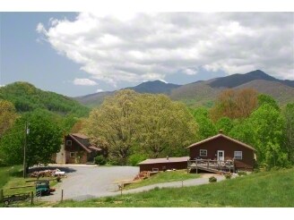 Primary Photo - 118-122 Kerouac Dr