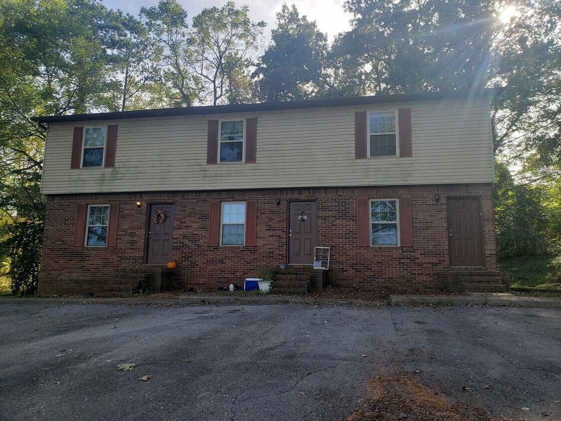123 Shipley St Unit 2, Cookeville, TN 38501 Room for Rent in
