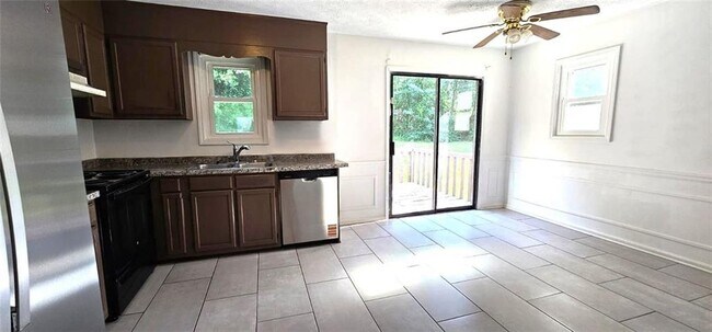 Building Photo - 805 Arbor Hill Dr