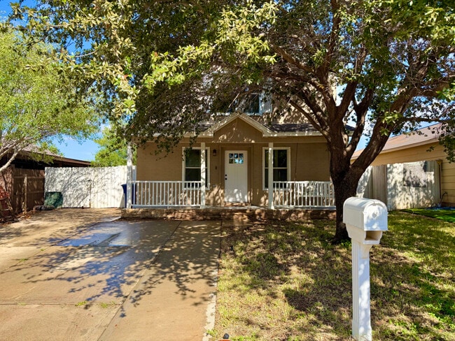 Building Photo - 212 Lipan Dr