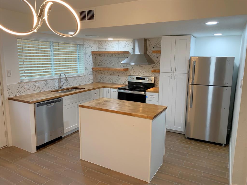 Foto principal - 7018 Jetty Ln