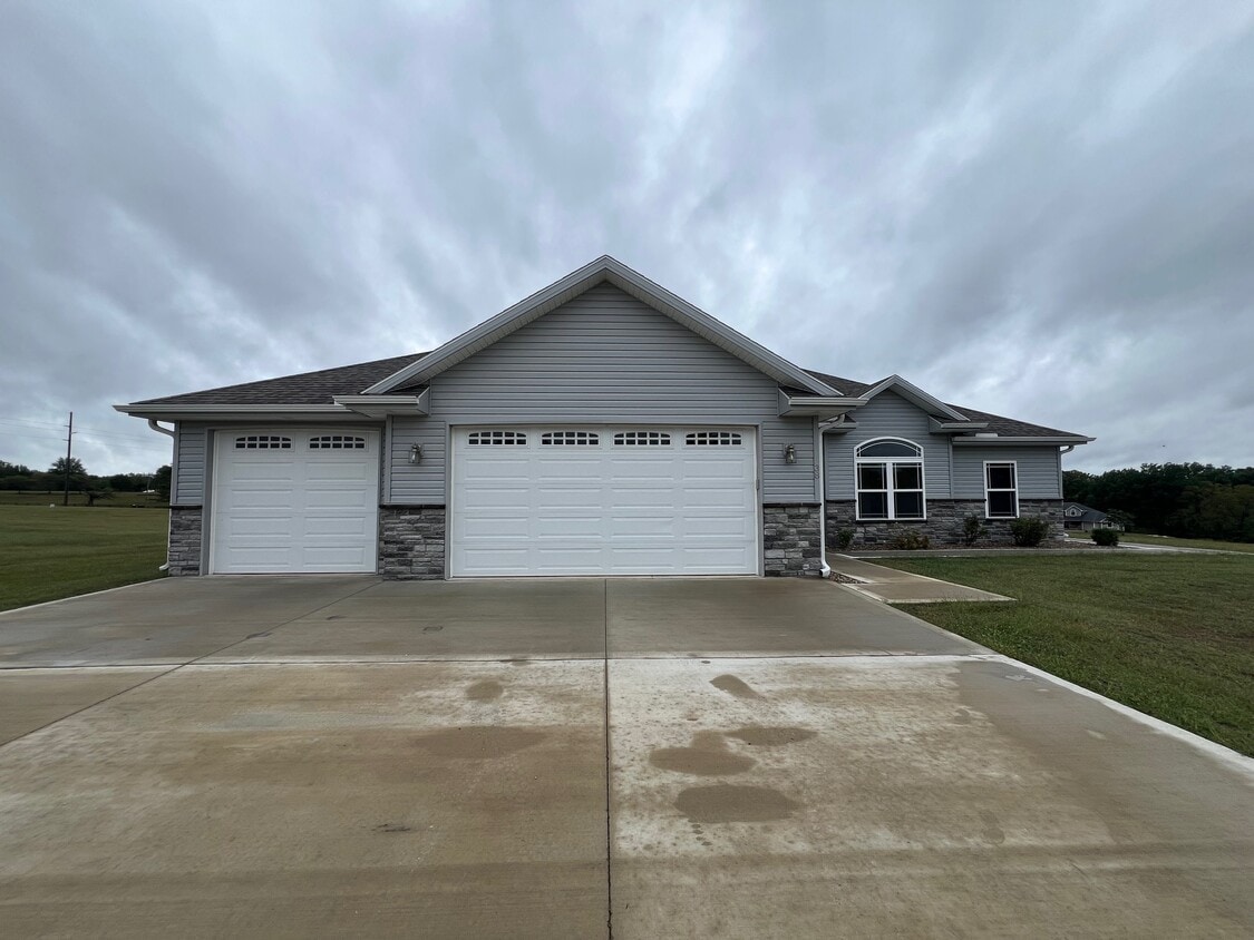 Foto principal - 38 SW 160 Rd