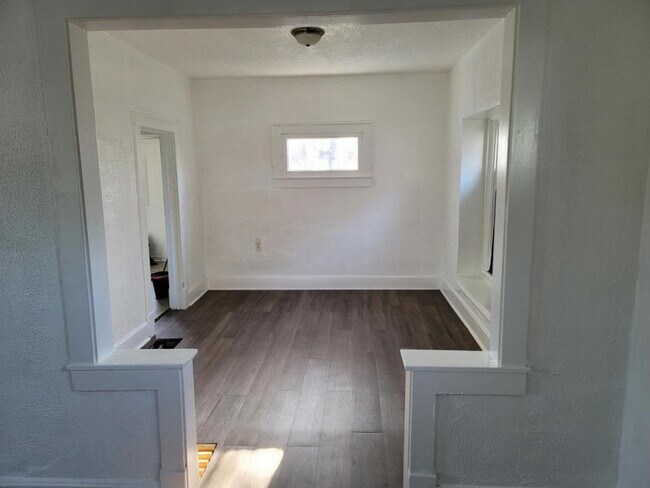Building Photo - 1145 Belleview PL