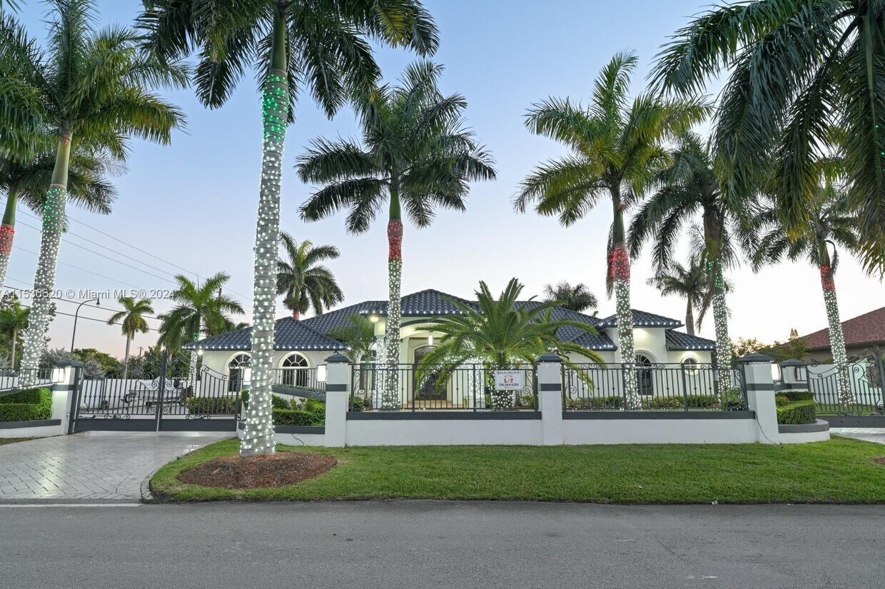 Primary Photo - 9700 SW 58th St