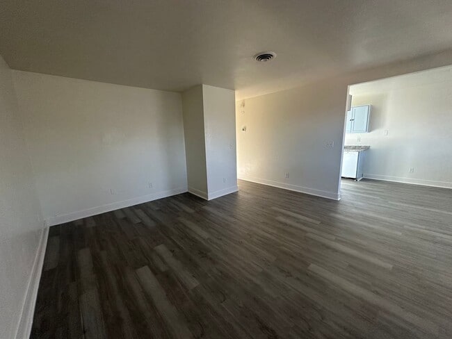 Foto del edificio - 1948 Country Club Ct