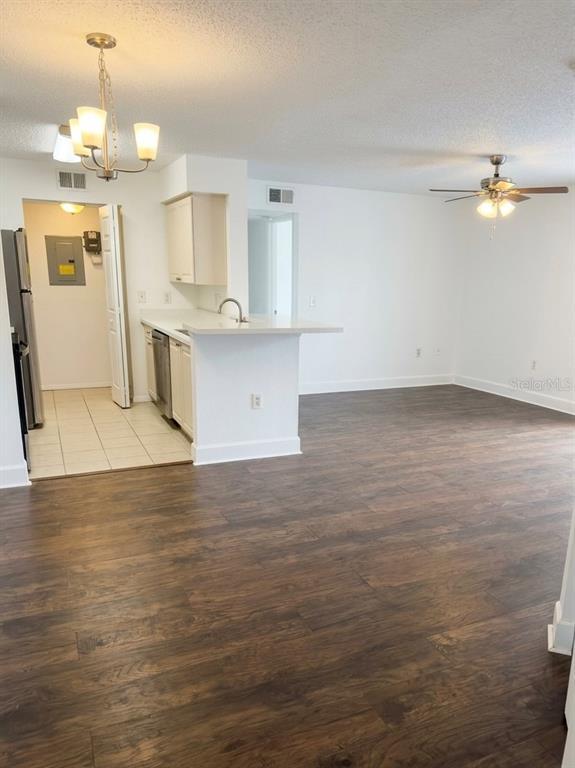 Foto del edificio - 1218 Bermuda Lakes Ln