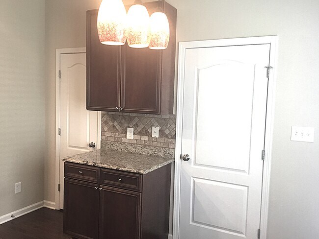 Foto del edificio - 3204 Neuse Crossing Dr