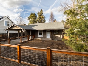 Building Photo - 68 SW Cleveland Ave