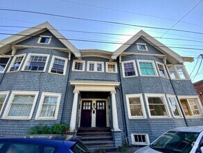 Building Photo - 1426 SE 46th Ave