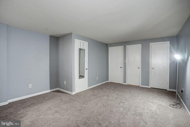 Building Photo - 6206 Little Valley Way