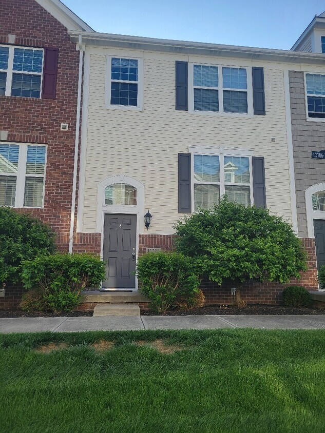 12722 Hannah Hill Rd, Fishers, IN 46037 Townhome Rentals in Fishers
