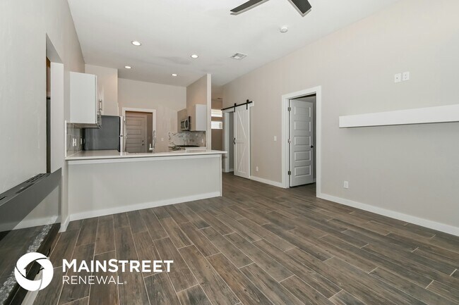 Building Photo - 11324 Paradise In Dr