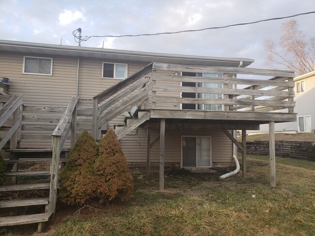 Building Photo - W. 4th Duplexes