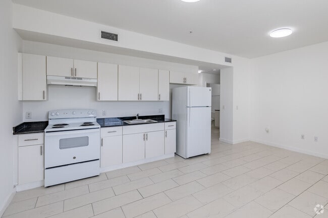 1BR, 1BA - 618SF - Living Room/Kitchen - Nueva Aventura