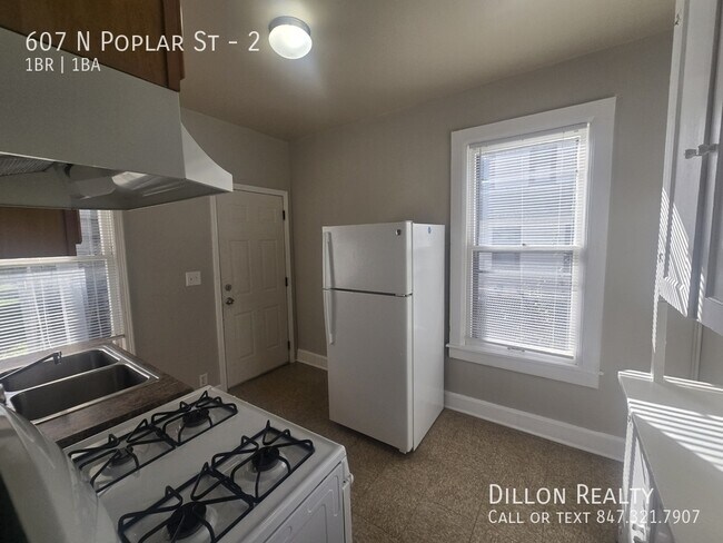 Foto del edificio - 607 N Poplar St