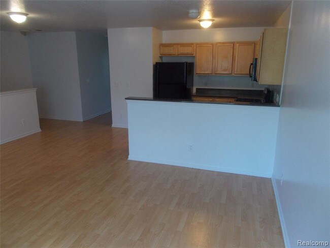 Building Photo - 11 Eden Park Dr