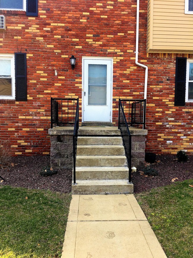 Crosskeys Townhomes Latrobe, PA