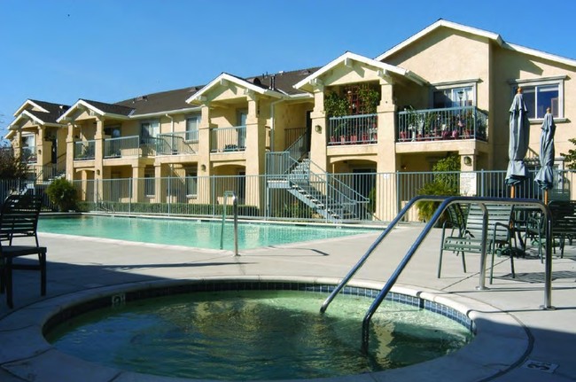 Foto del edificio - Sylmar Villas Apartments