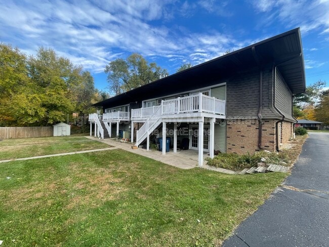 Building Photo - 2860 S 9th St