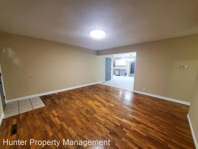 Building Photo - 3 br, 2 bath House - 1540 E Crestview St.