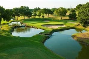 Foto del edificio - 4008 Barnes Bridge Rd