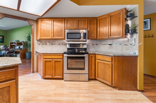 Foto del edificio - 10490 W Wildrose Ct