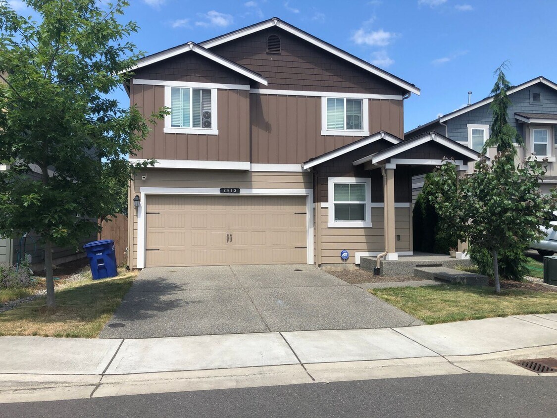 Primary Photo - Newer, Open Concept Home with 4 Bedroom 2....