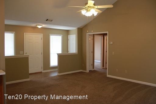 Foto del edificio - 3 br, 2 bath House - 32 Lee Rd 728