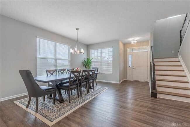 Foto del edificio - 225 Pointe Oakwood Way