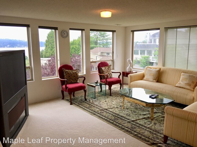 Foto del edificio - 2 br, 2 bath House - 4944 NE 87th St, Unit B