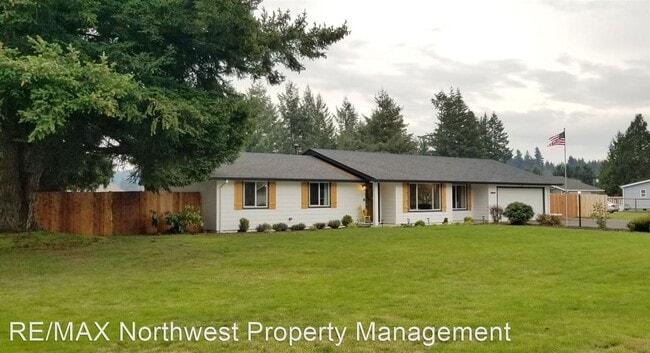 Building Photo - 3 br, 2.5 bath House - 18920 Nutmeg St SW