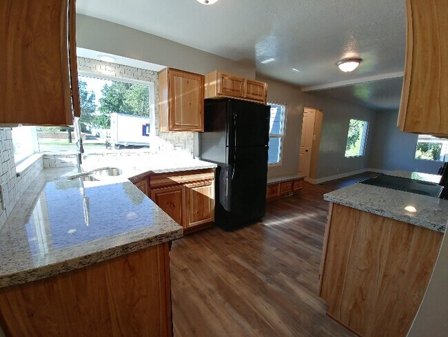 Foto del edificio - 383 E 400 N