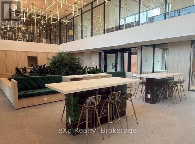 Building Photo - 3079 Trafalgar Rd