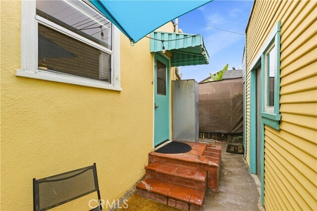 Foto del edificio - 1950 S Palm Grove Ave