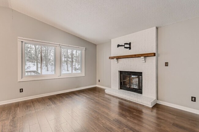 Foto del edificio - 891 Nez Perce Ct, Chanhassen, MN, 55317