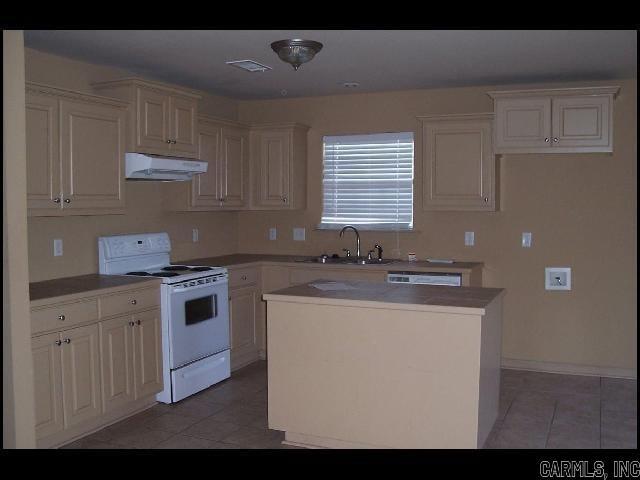 Building Photo - 455 Wisteria Dr