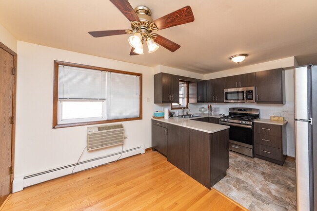 Building Photo - 4520 N Seeley Ave