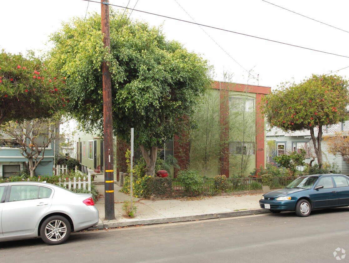 Foto del edificio - 2624 3rd St