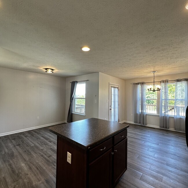 Building Photo - 172 Birds Eye View Dr