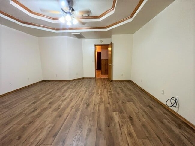 Building Photo - 8104 Eagle Cir