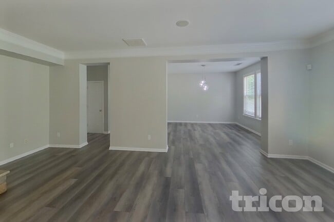 Building Photo - 7457 Mistydawn Dr
